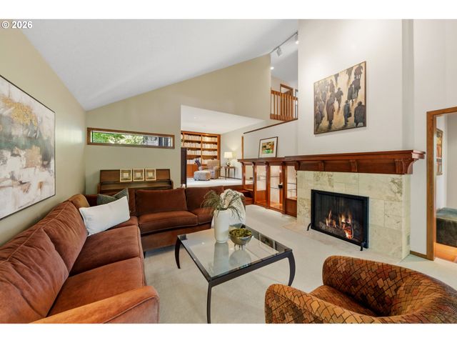 4273 SUNDEW Ct, Lake Oswego, OR 97035