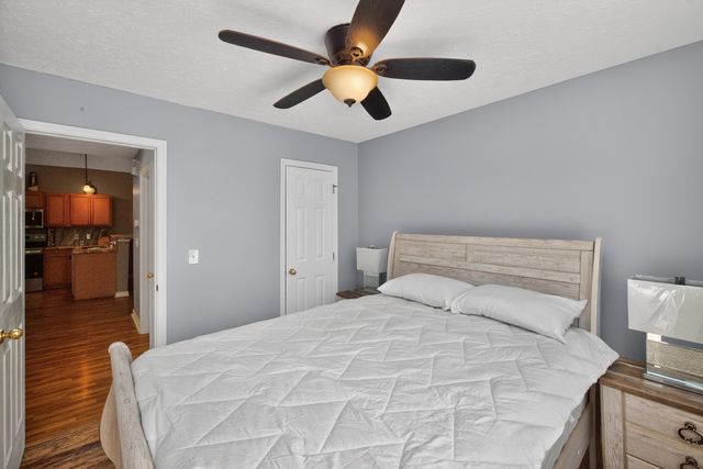 117 White Oak Trace, Lexington, KY 40511