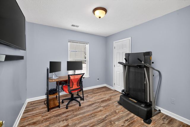 117 White Oak Trace, Lexington, KY 40511