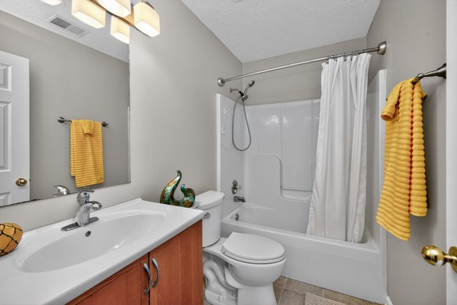 117 White Oak Trace, Lexington, KY 40511