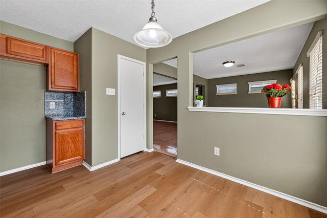 11030 Knobbley Oak Ct, Cypress, TX 77065
