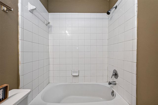11030 Knobbley Oak Ct, Cypress, TX 77065