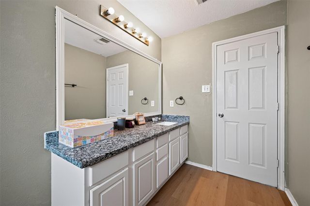 11030 Knobbley Oak Ct, Cypress, TX 77065