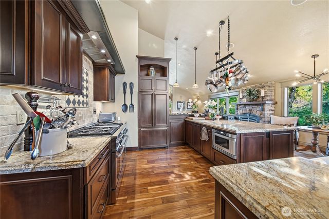 7104 166th Avenue E, Sumner, WA 98390