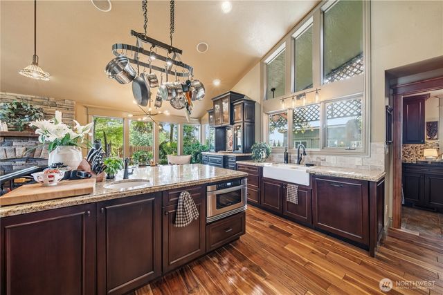 7104 166th Avenue E, Sumner, WA 98390