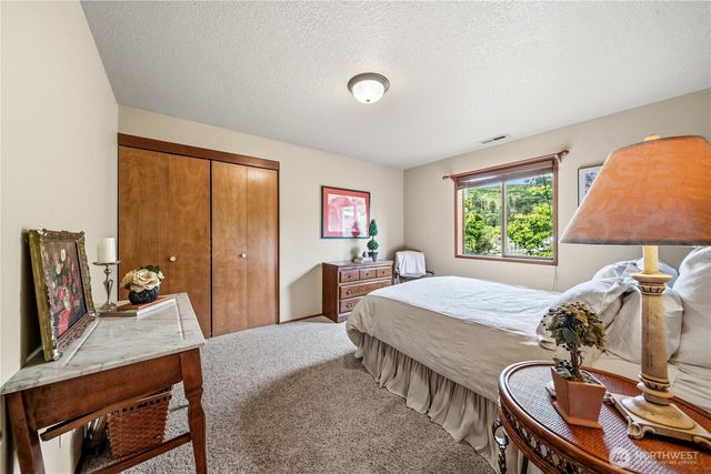 7104 166th Avenue E, Sumner, WA 98390