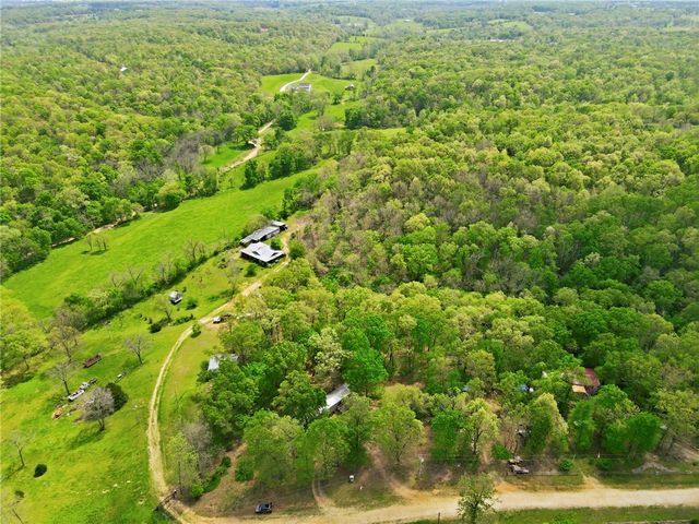 15435 Realtree Road, Gravette, AR 72736
