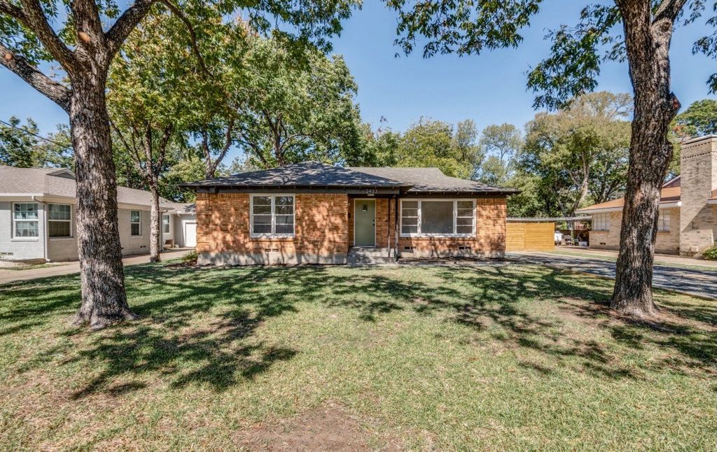 2433 Southwood Drive, Dallas, TX 75233 — exterior