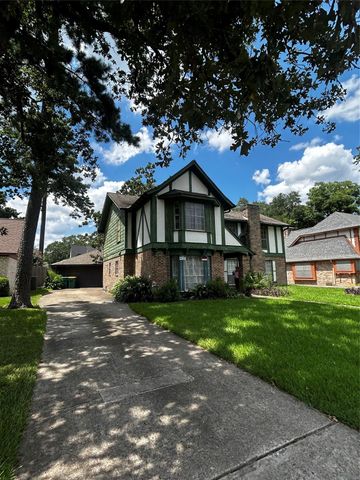 616 S Rivershire Drive, Conroe, TX 77304
