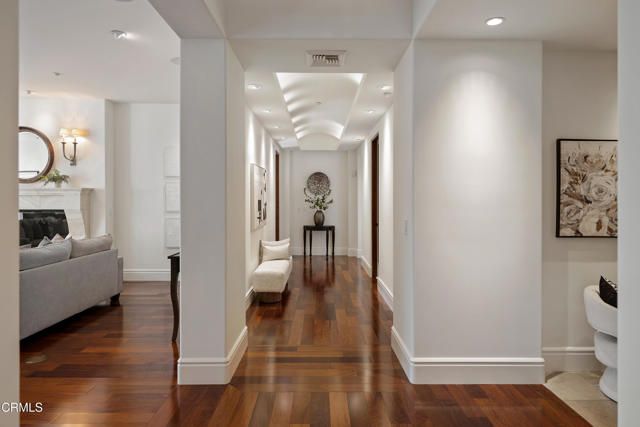 345 E Colorado Boulevard 302, Pasadena, CA 91101