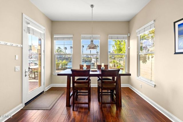 3927 W Hemlock Street, Oxnard, CA 93035
