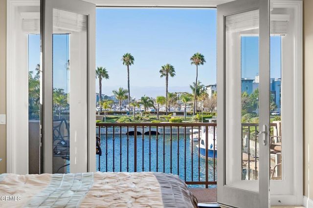 3927 W Hemlock Street, Oxnard, CA 93035
