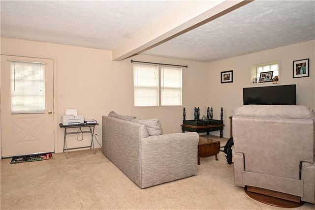 1915 Maratta Rd, Hopewell Twp, PA 15001