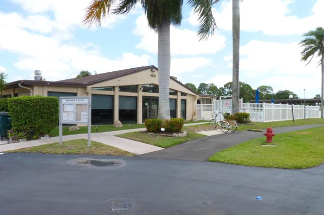 434 Pine Glen Lane A-1, Greenacres, FL 33463