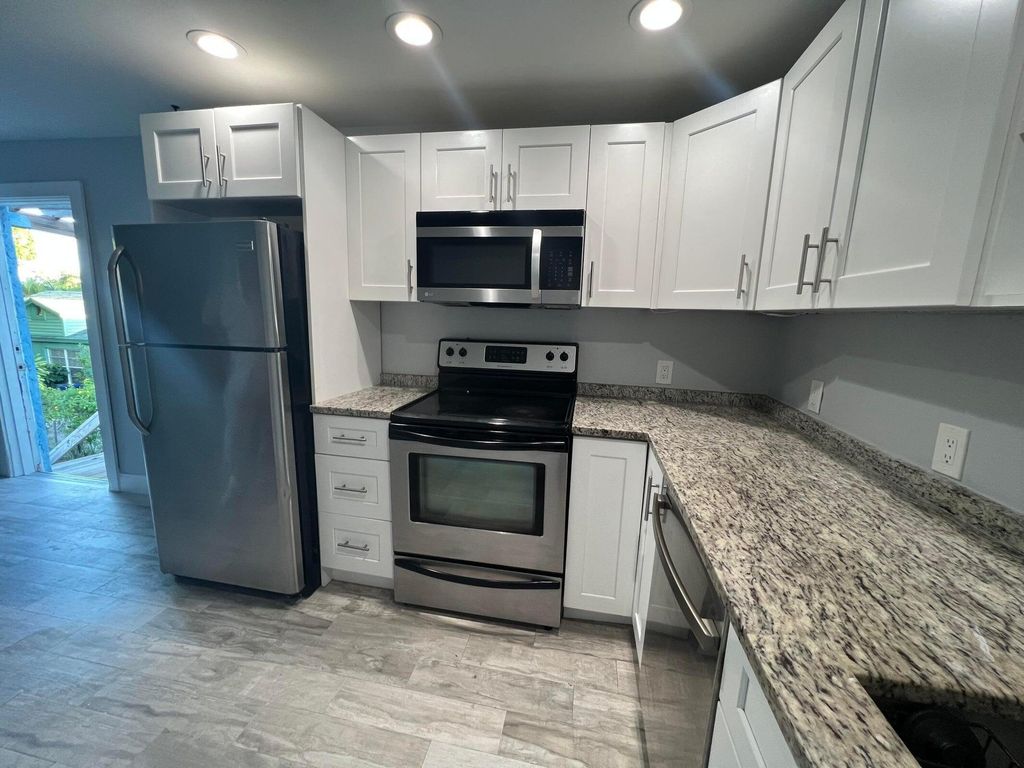 817 S L Street 2, Lake Worth Beach, FL 33460