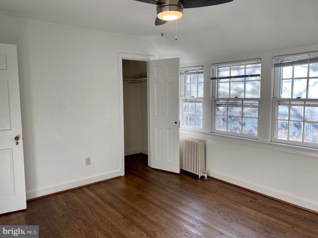 1047 N MONROE ST, Arlington, VA 22201