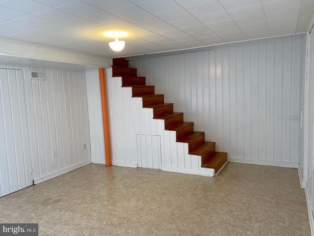 1047 N MONROE ST, Arlington, VA 22201