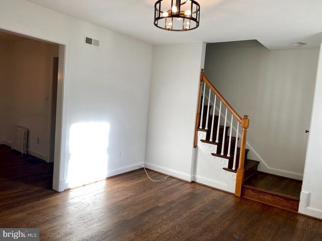 1047 N MONROE ST, Arlington, VA 22201