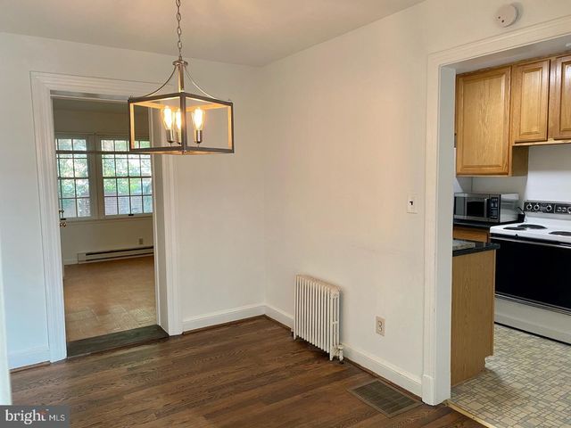 1047 N MONROE ST, Arlington, VA 22201