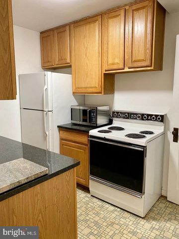 1047 N MONROE ST, Arlington, VA 22201