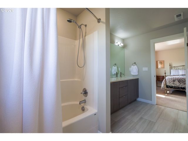 212 Nw 18TH Ave, Camas, WA 98607