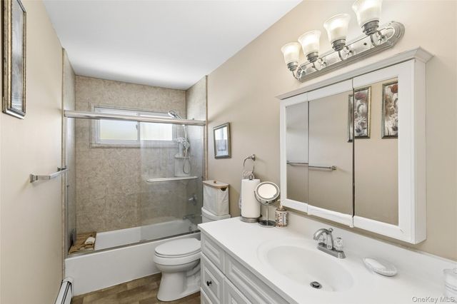346 Avenue C, Ronkonkoma, NY 11779