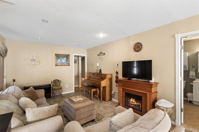 346 Avenue C, Ronkonkoma, NY 11779