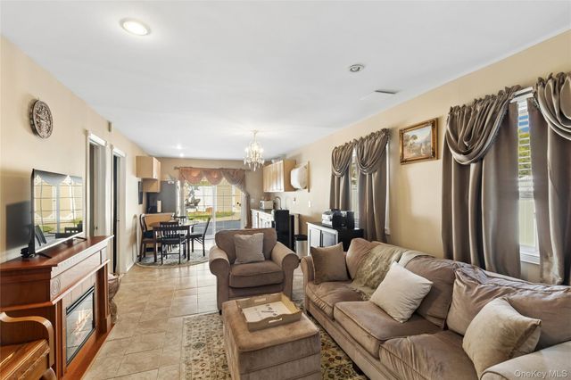 346 Avenue C, Ronkonkoma, NY 11779