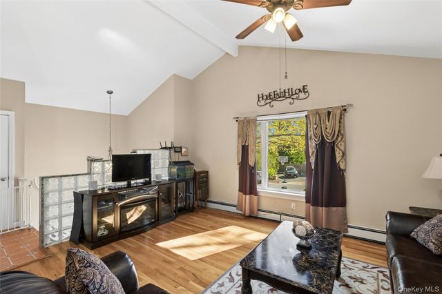 346 Avenue C, Ronkonkoma, NY 11779