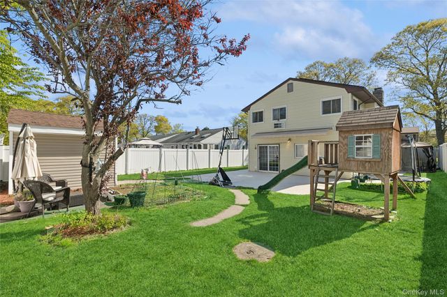 346 Avenue C, Ronkonkoma, NY 11779