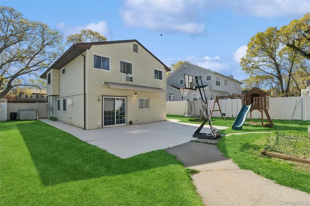 346 Avenue C, Ronkonkoma, NY 11779