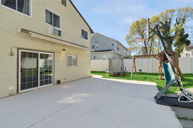 346 Avenue C, Ronkonkoma, NY 11779