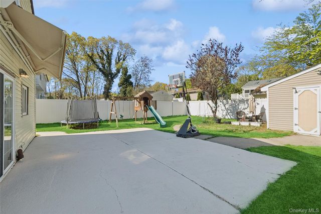 346 Avenue C, Ronkonkoma, NY 11779