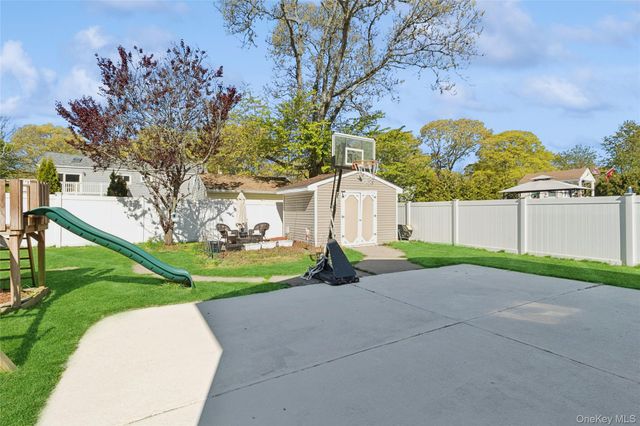 346 Avenue C, Ronkonkoma, NY 11779