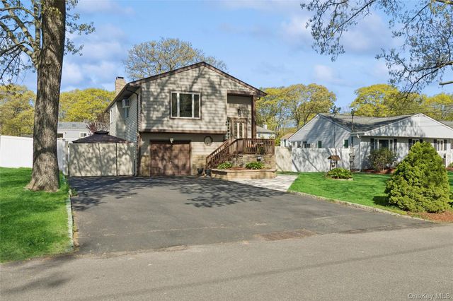 346 Avenue C, Ronkonkoma, NY 11779