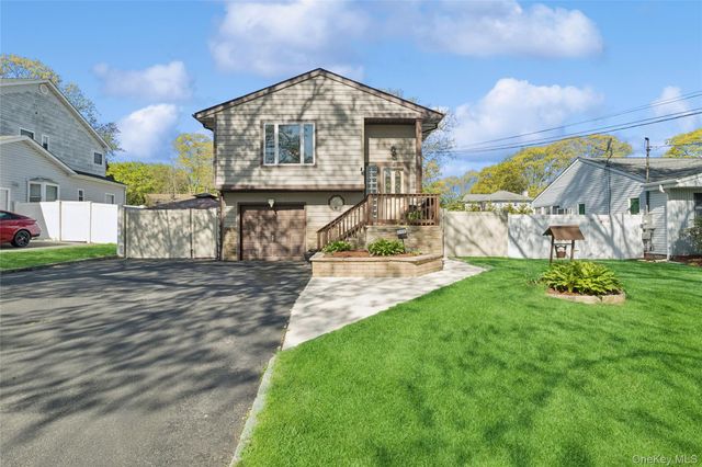 346 Avenue C, Ronkonkoma, NY 11779