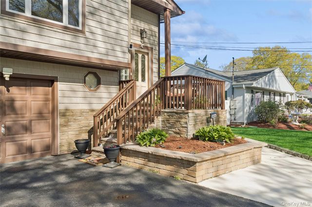 346 Avenue C, Ronkonkoma, NY 11779