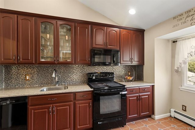 346 Avenue C, Ronkonkoma, NY 11779