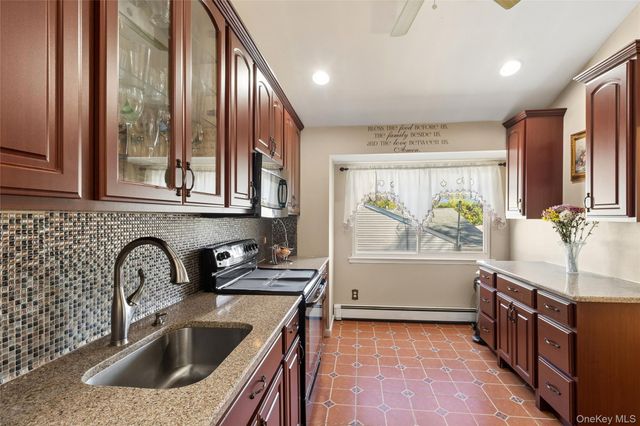 346 Avenue C, Ronkonkoma, NY 11779