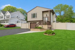 346 Avenue C, Ronkonkoma, NY 11779