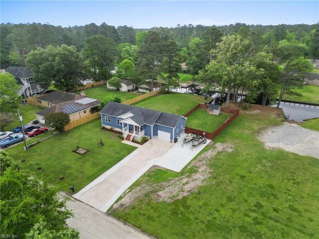 119 Vincent DR, Moyock, NC 27958