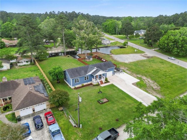 119 Vincent DR, Moyock, NC 27958