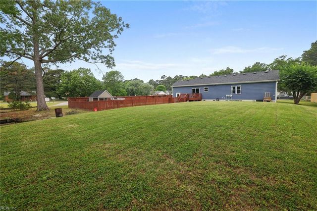 119 Vincent DR, Moyock, NC 27958