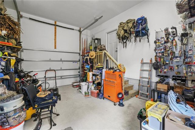 119 Vincent DR, Moyock, NC 27958
