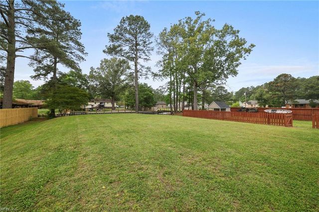 119 Vincent DR, Moyock, NC 27958