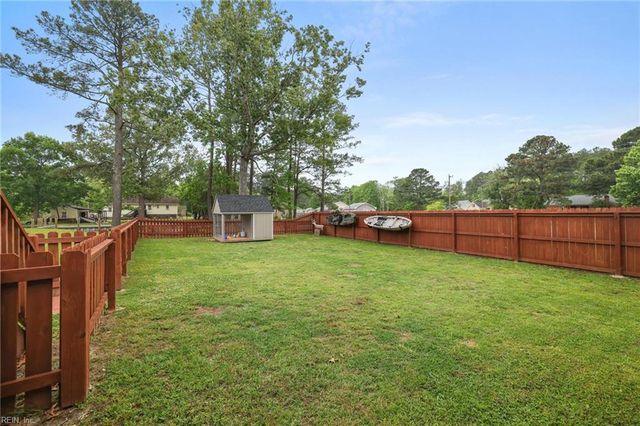119 Vincent DR, Moyock, NC 27958