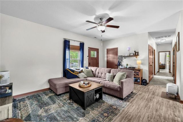 119 Vincent DR, Moyock, NC 27958
