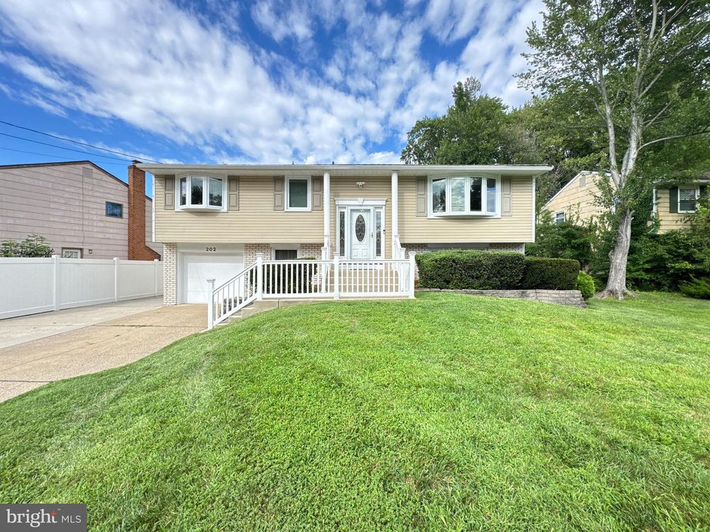202 E TAMPA AVE, CHERRY HILL, NJ 08034 — exterior