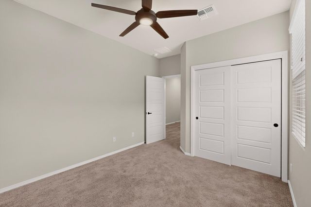 4276 Crowned Eagle Loop NE, Rio Rancho, NM 87144