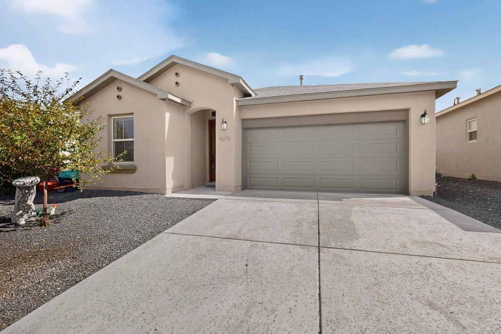 4276 Crowned Eagle Loop NE, Rio Rancho, NM 87144